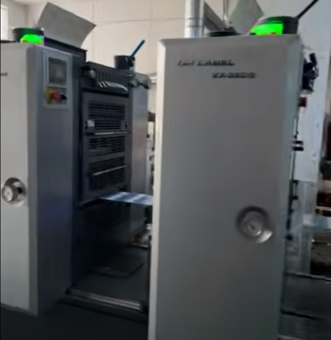 Xinsen Packaging fremmer standardiseret produktion af PS-plade selvklæbende etiketter, som styrker brandemballageopgraderinger gennem Lean Manufacturing